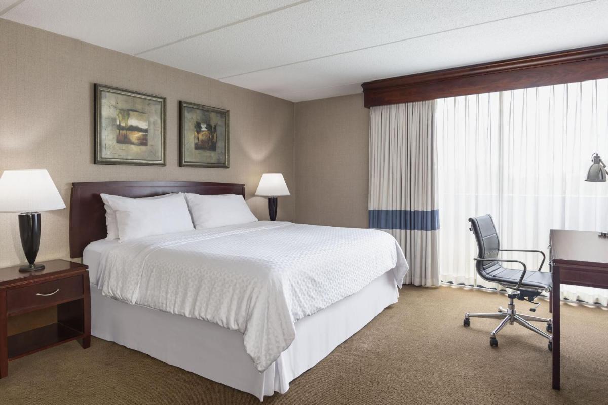 Four Points by Sheraton Chicago OHare Airport